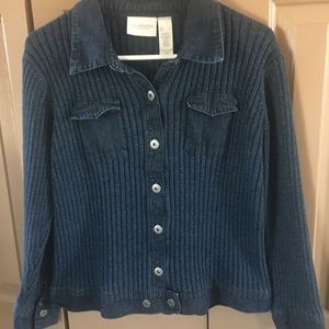 Liz Claiborne, Sweater with denim collar, pockets